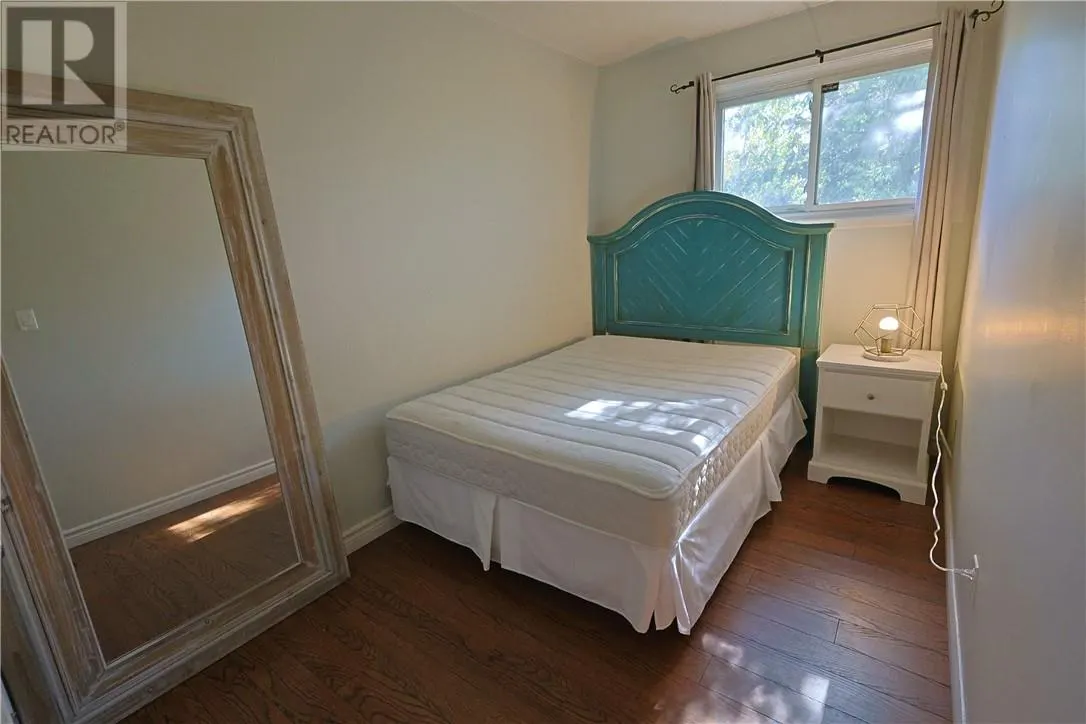 2027 Scarlett Road