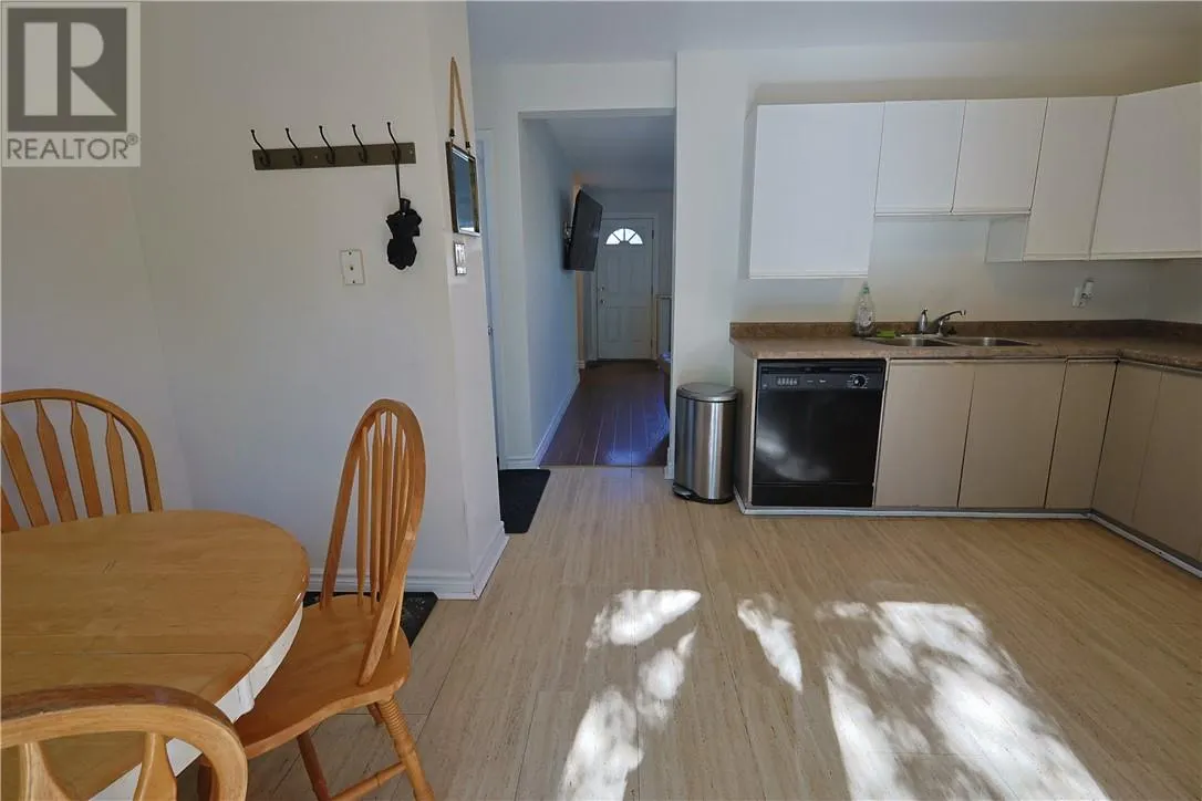2027 Scarlett Road