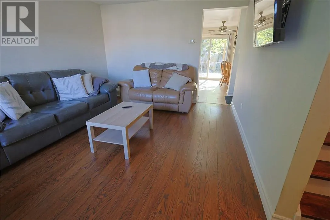 2027 Scarlett Road