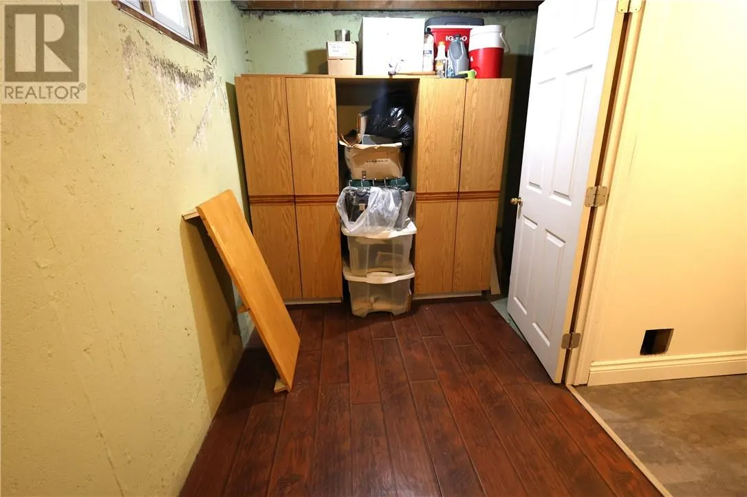 2027 Scarlett Road