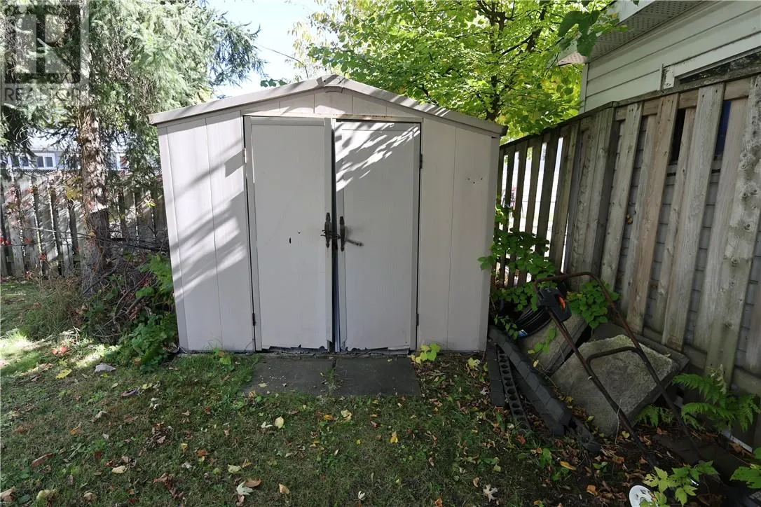 2027 Scarlett Road