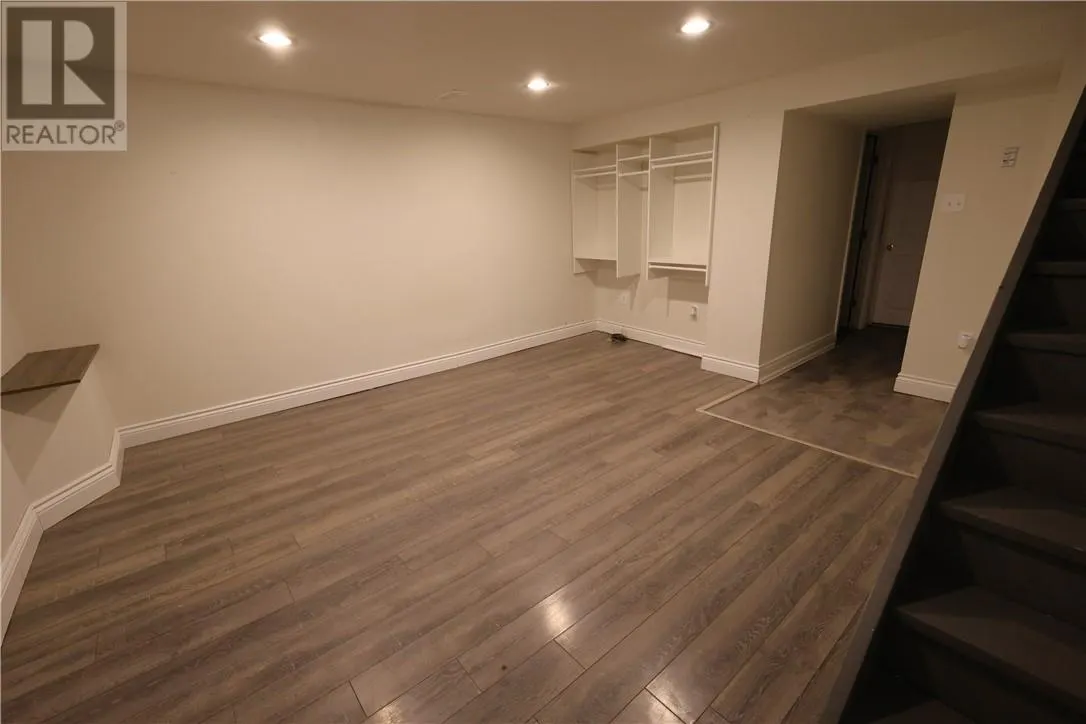 2027 Scarlett Road