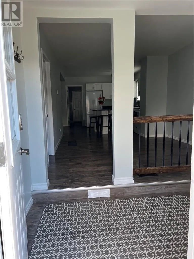 208 Dufferin Street