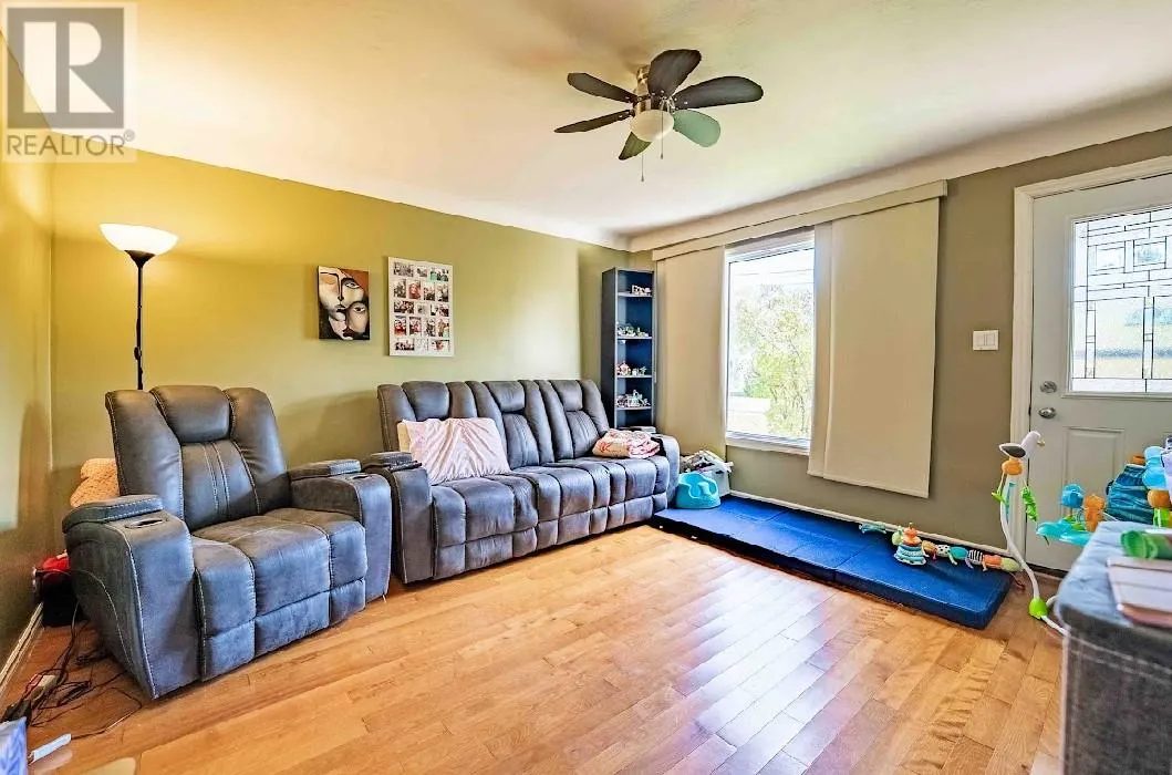 131 Prevost Street S