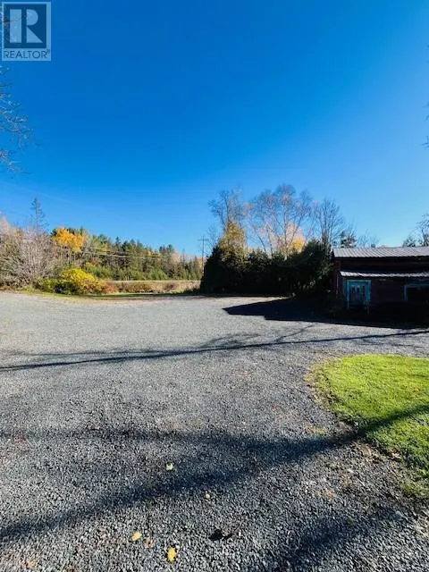 4596B Highway 17