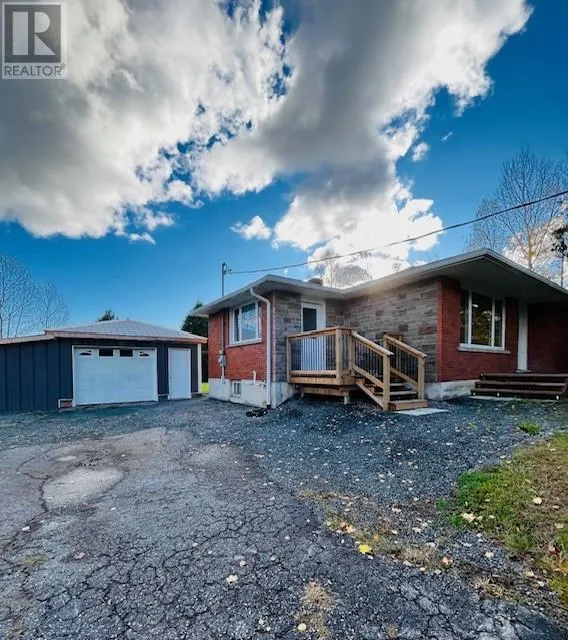 4596B Highway 17
