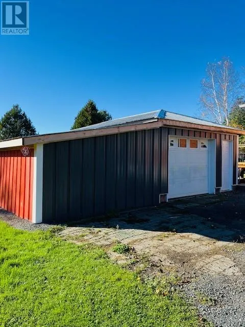 4596B Highway 17