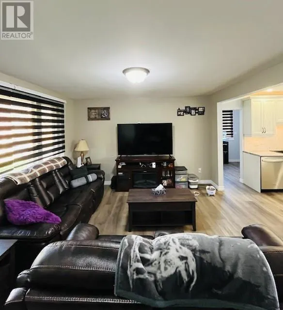 4596B Highway 17