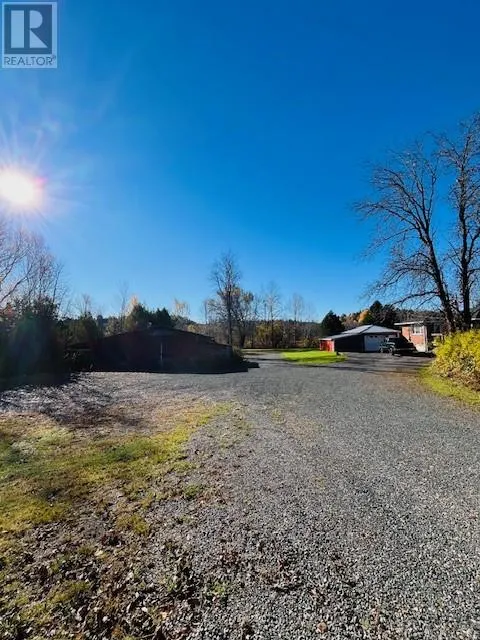 4596B Highway 17