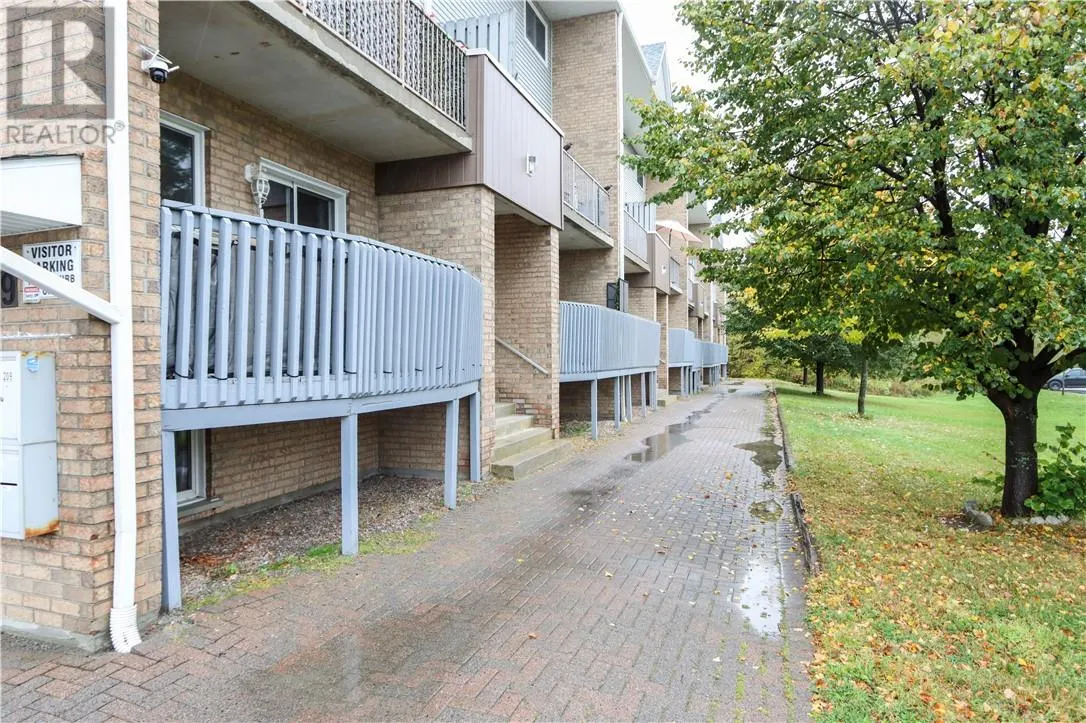 869 Lasalle Unit# 216