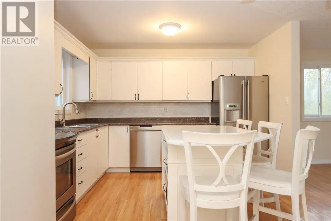 869 Lasalle Unit# 216