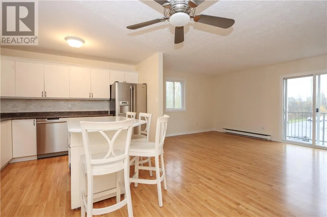 869 Lasalle Unit# 216