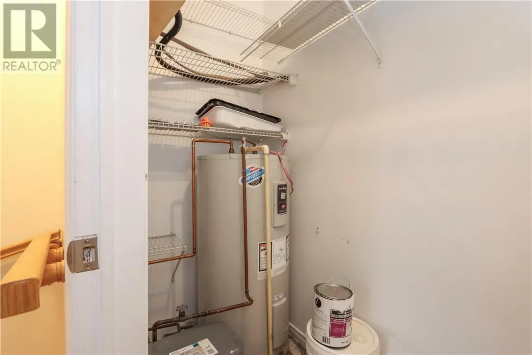 869 Lasalle Unit# 216