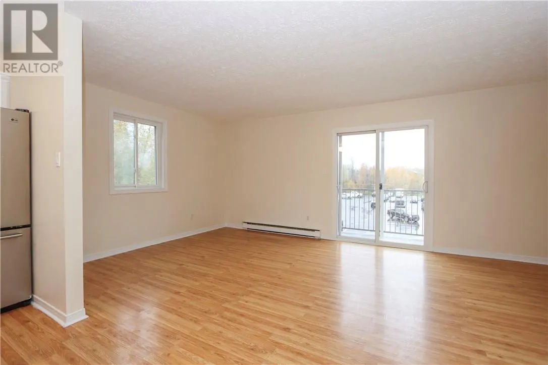869 Lasalle Unit# 216