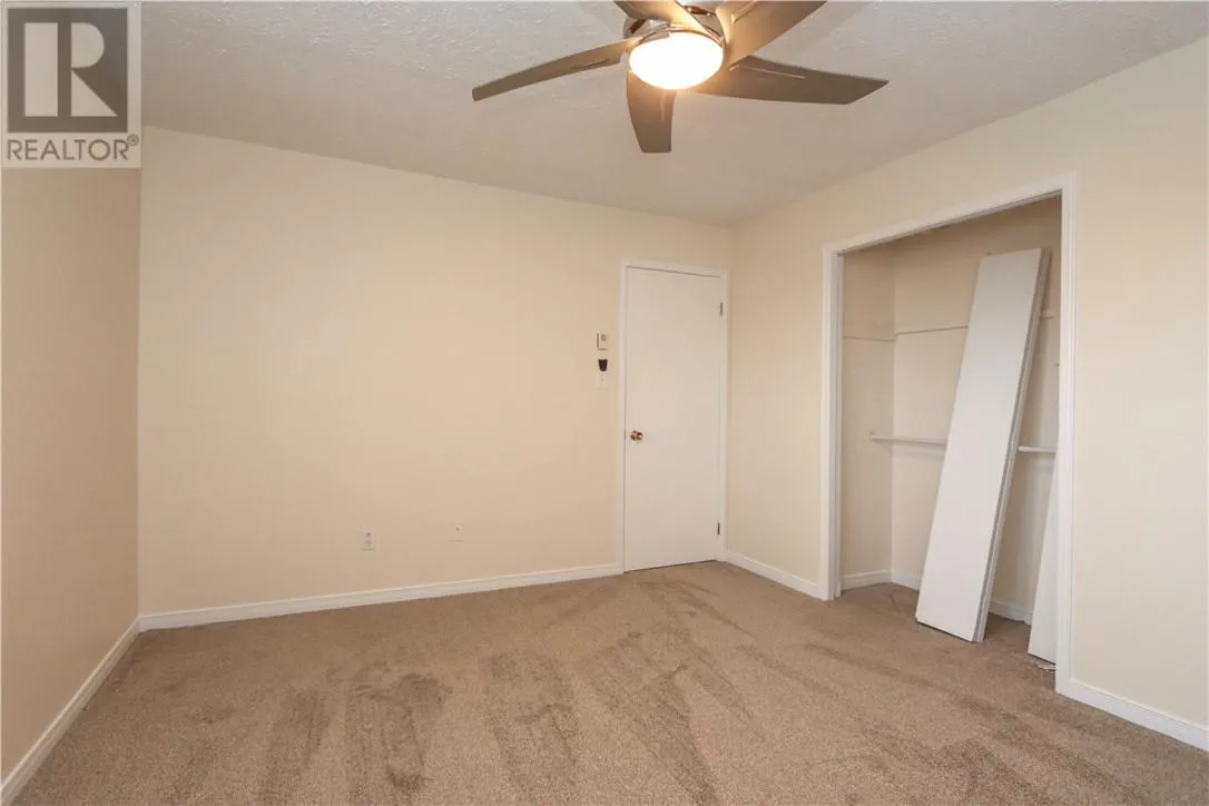 869 Lasalle Unit# 216