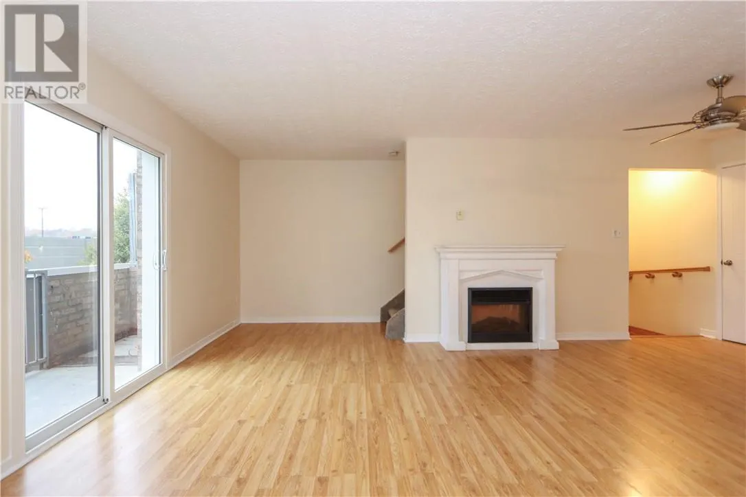 869 Lasalle Unit# 216