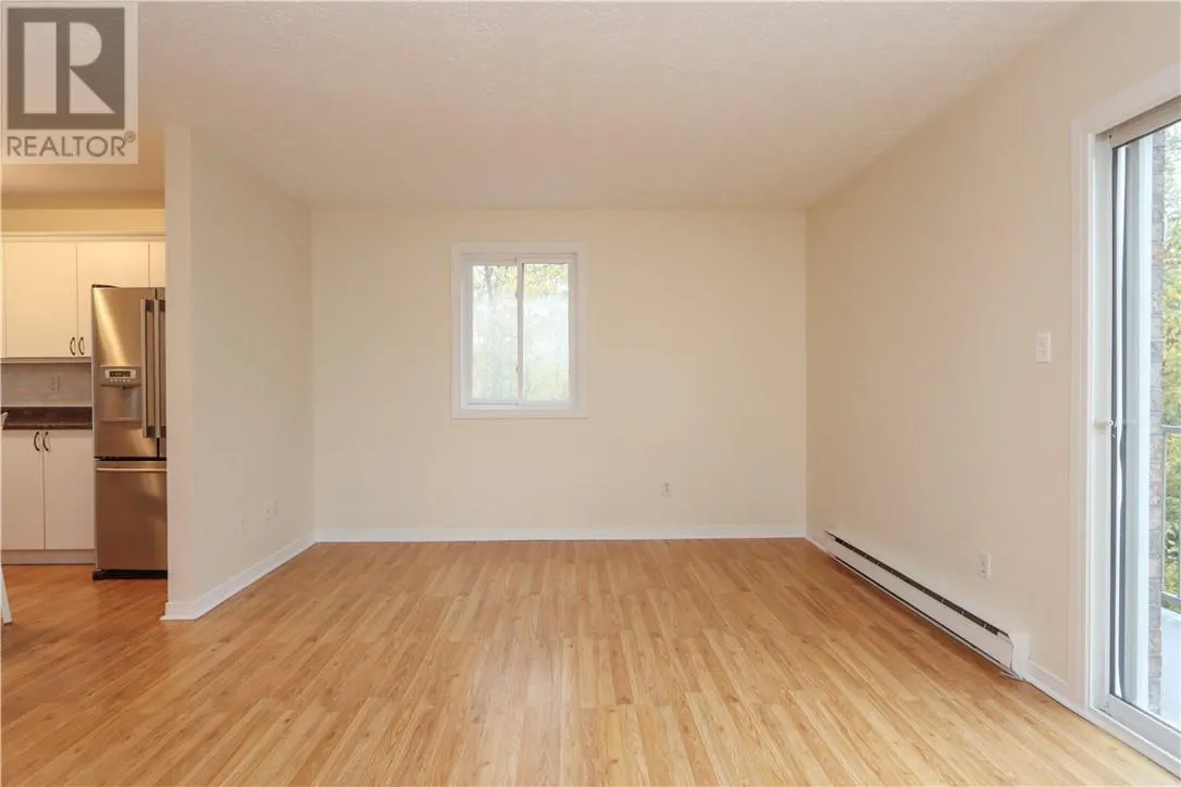 869 Lasalle Unit# 216