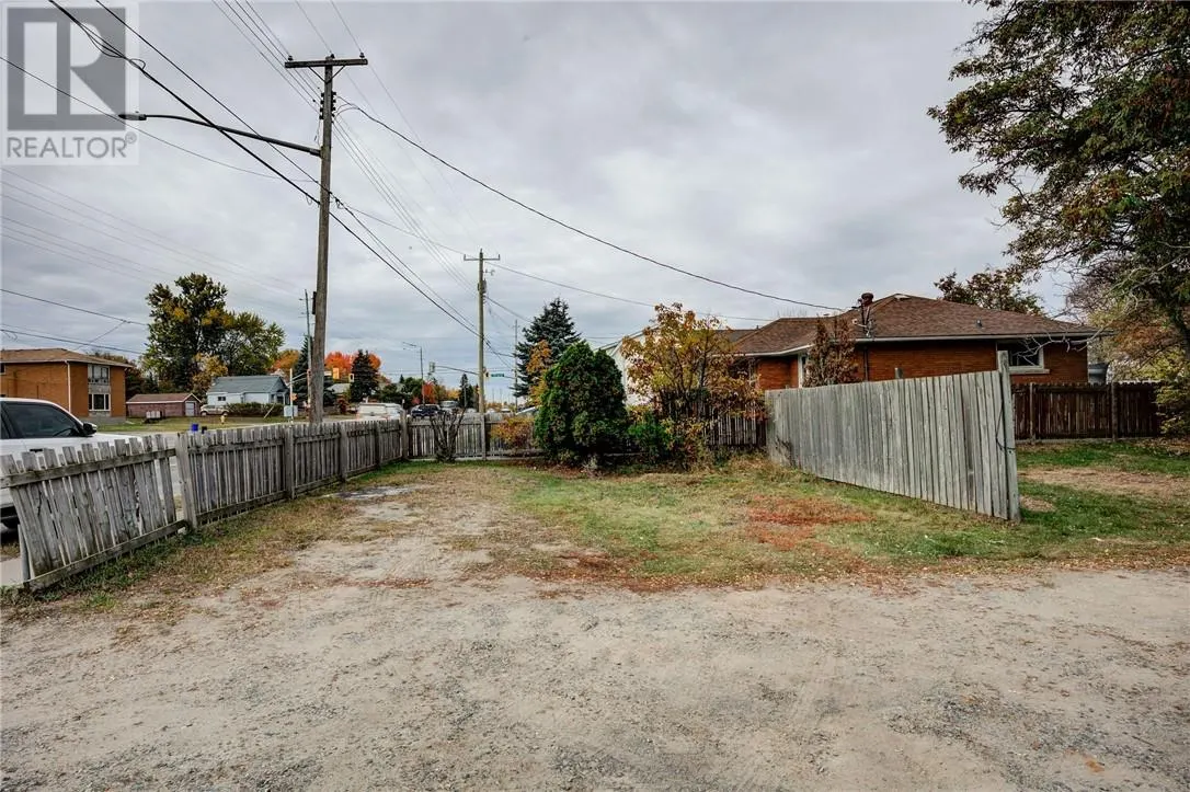 3345 Falconbridge Highway