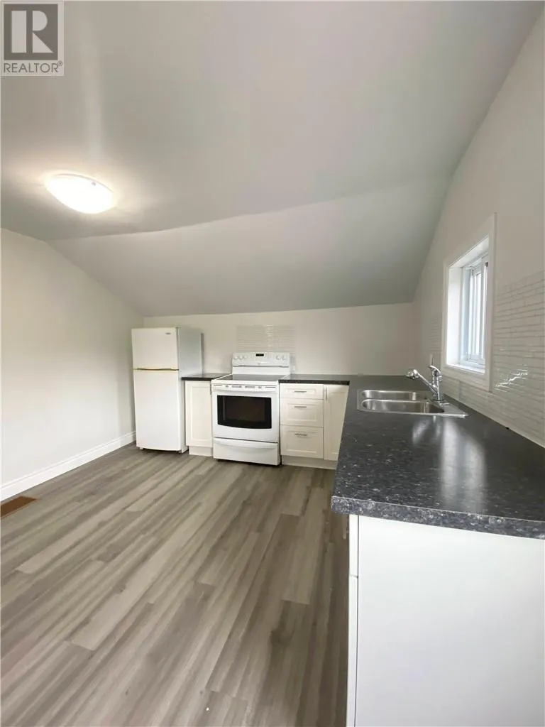 490 Whissell Avenue
