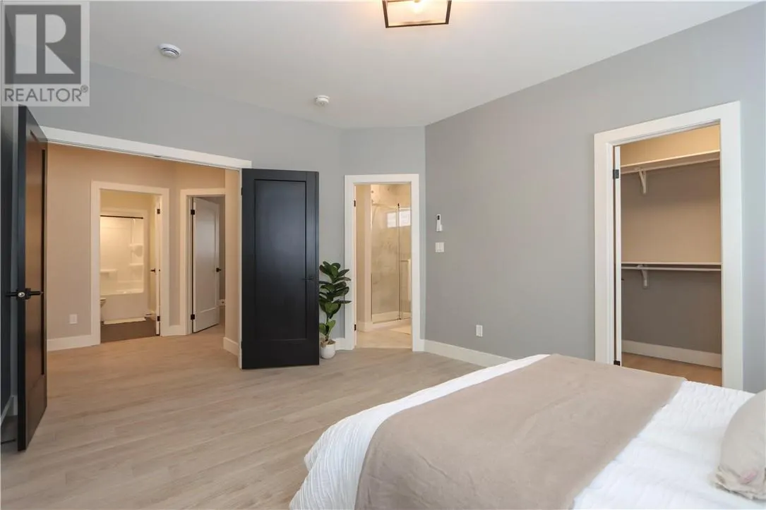 33 Teravista Way