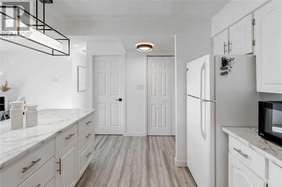 190 Mountain Street W Unit# 904