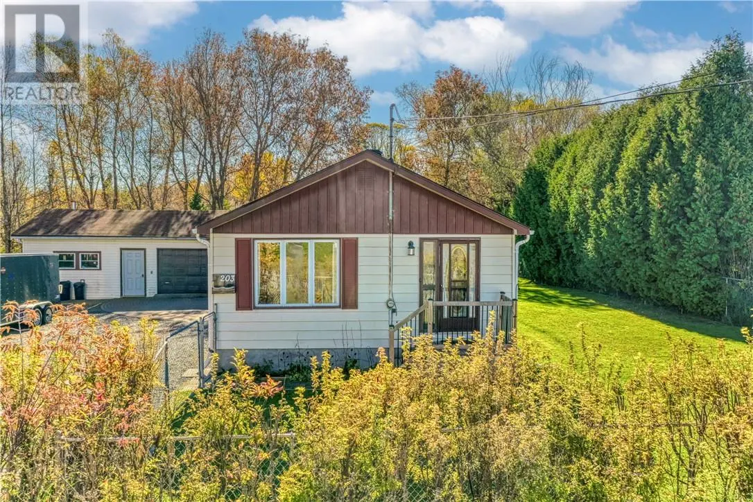 203 St Alphonse