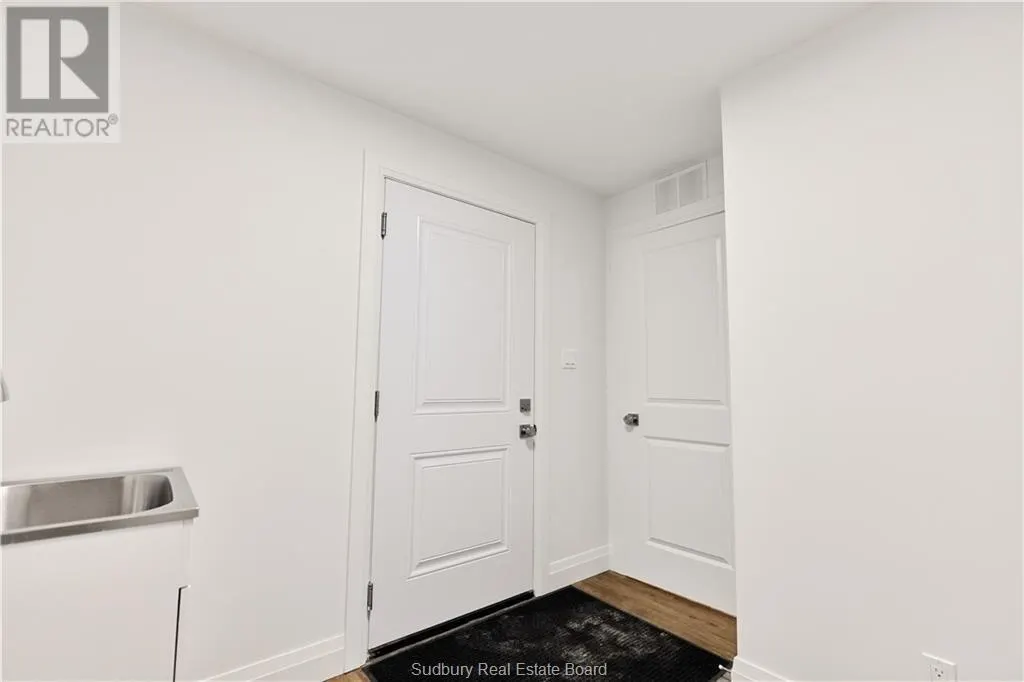 44 Nottingham Avenue