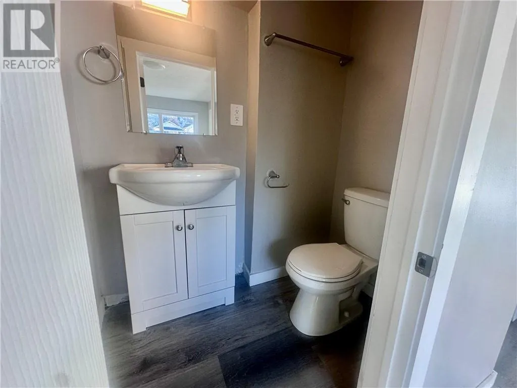 425 Bessie Avenue Unit# 5