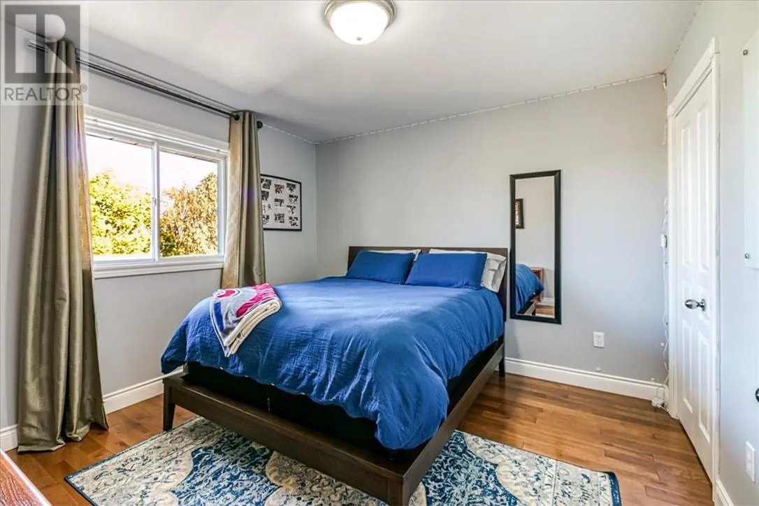 8 Mission Hill