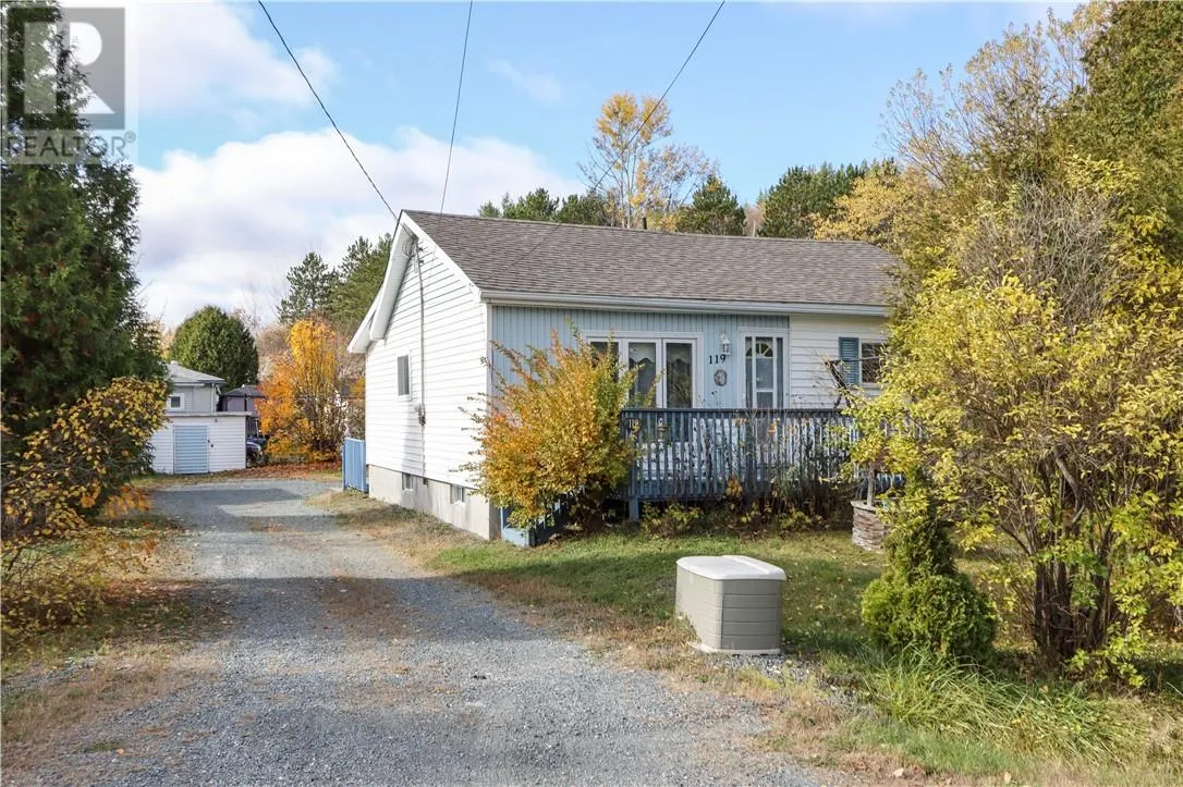 119 Laren Street