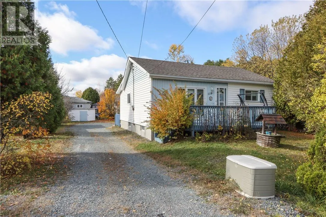 119 Laren Street