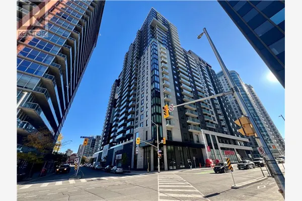 180 George Street Unit# PH208