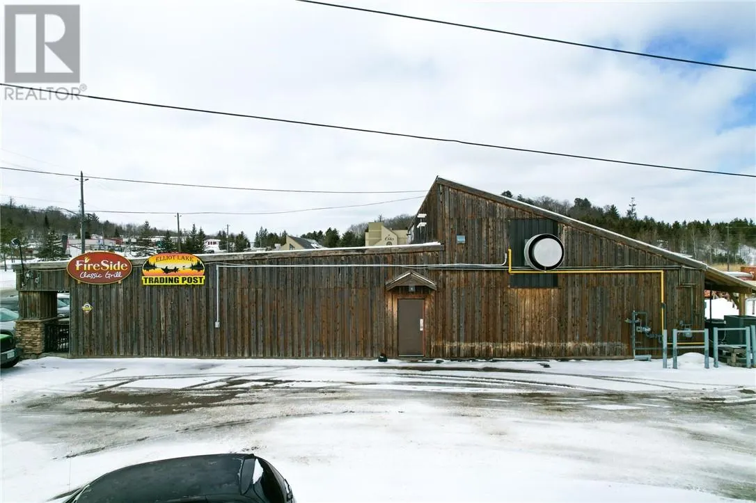 14 Oakland Boulevard