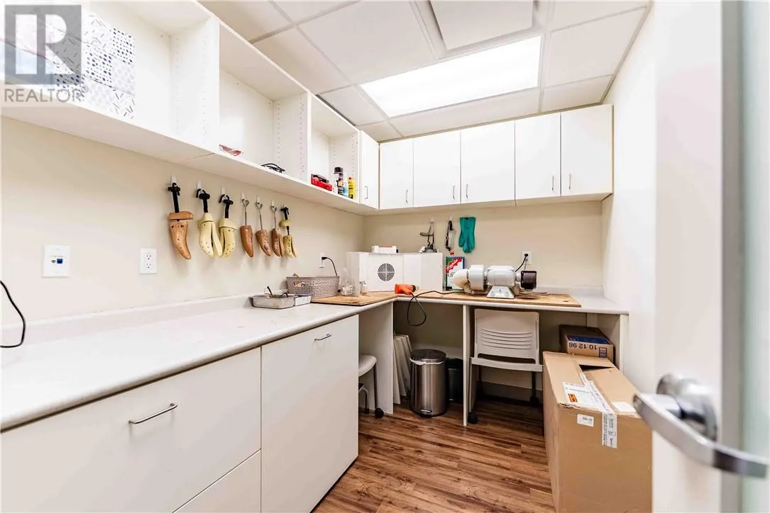 93 Notre Dame Avenue W Unit# 11-12