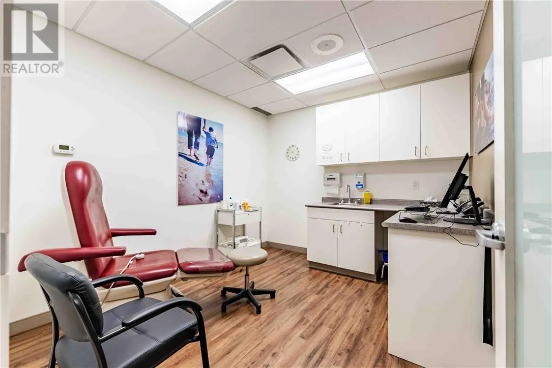 93 Notre Dame Avenue W Unit# 11-12