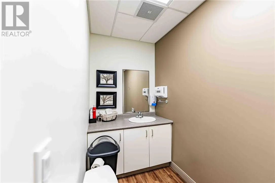 93 Notre Dame Avenue W Unit# 11-12