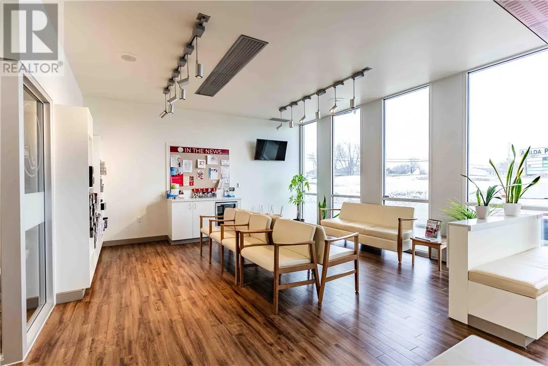 93 Notre Dame Avenue W Unit# 11-12
