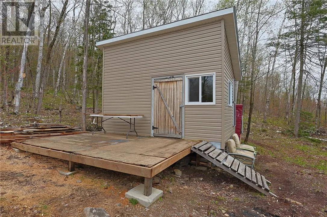 872 Dunlop Water Access
