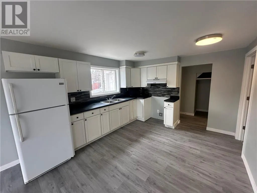 3432 Falconbridge Highway