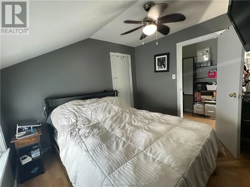 3432 Falconbridge Highway