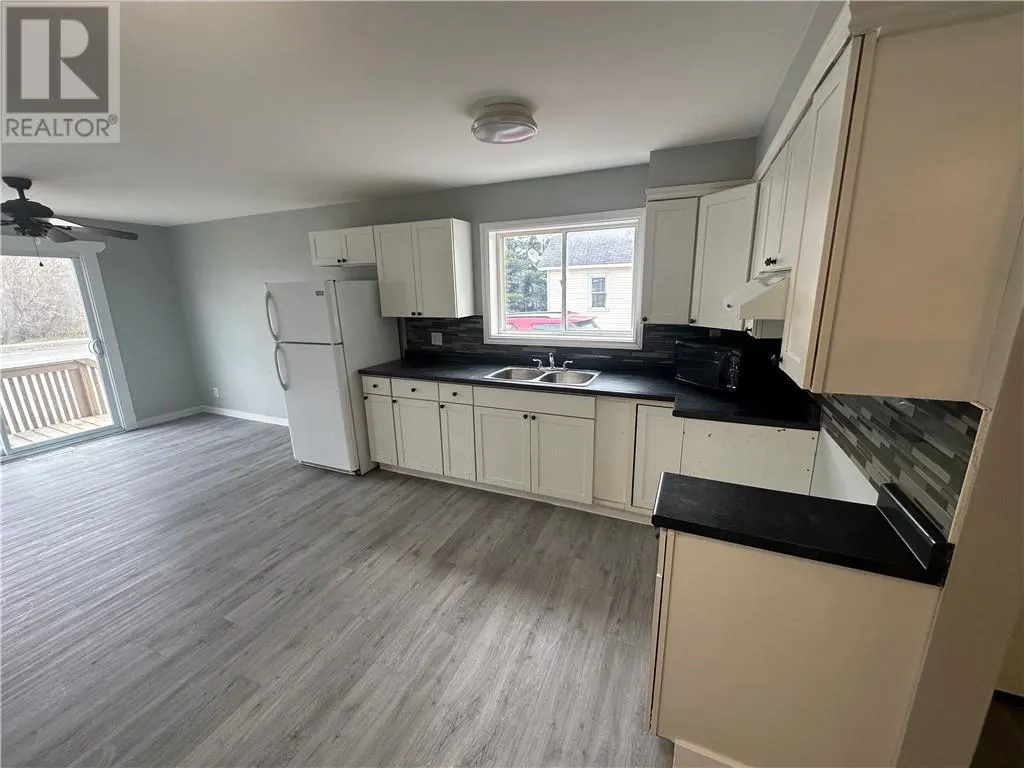3432 Falconbridge Highway