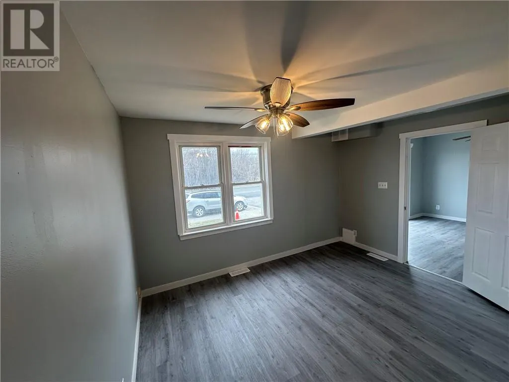 3432 Falconbridge Highway