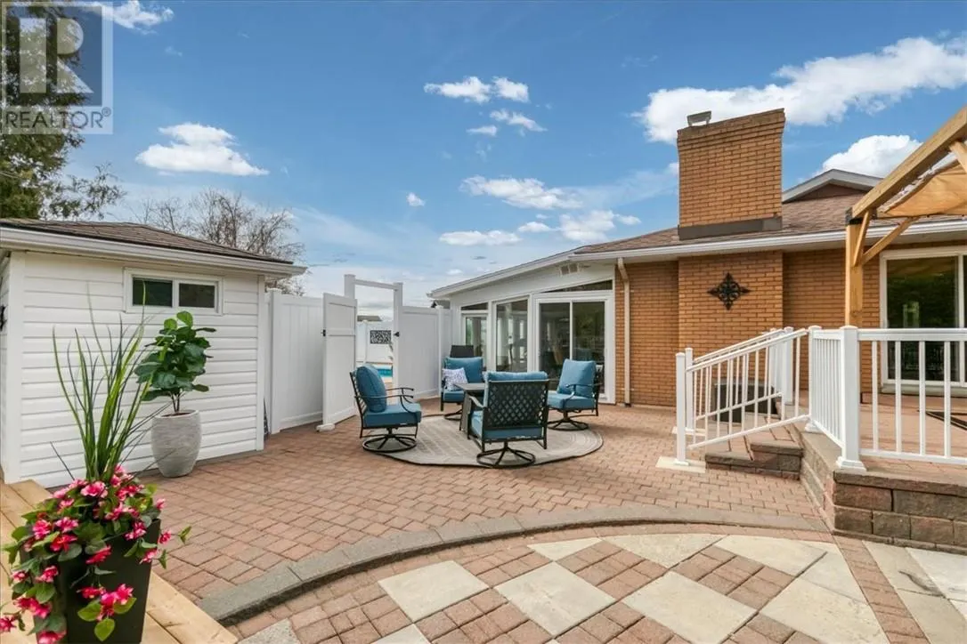 57 Wilson Street E