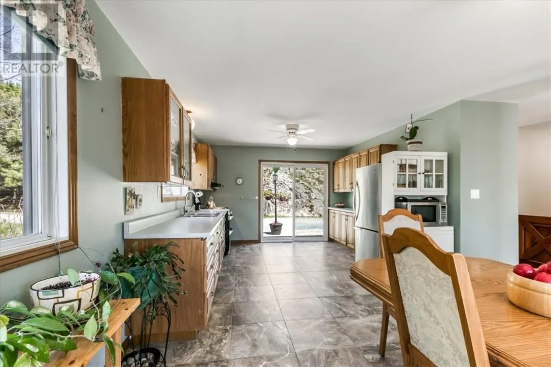 340 Brennan Harbour Road