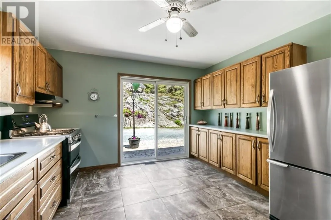 340 Brennan Harbour Road