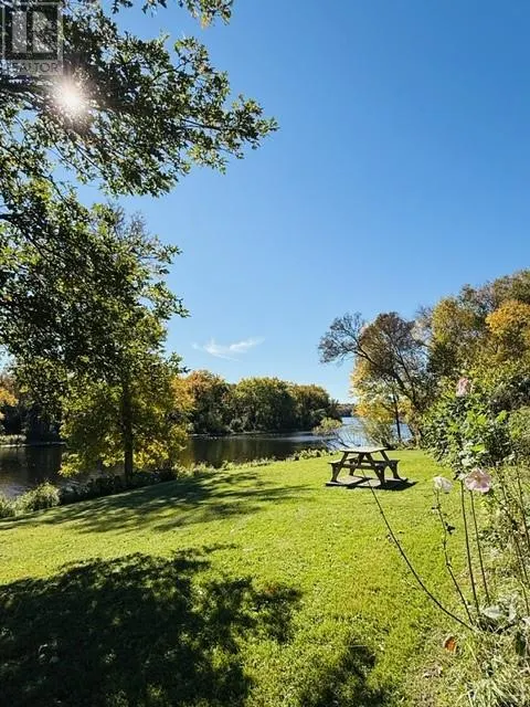 760 River Rd