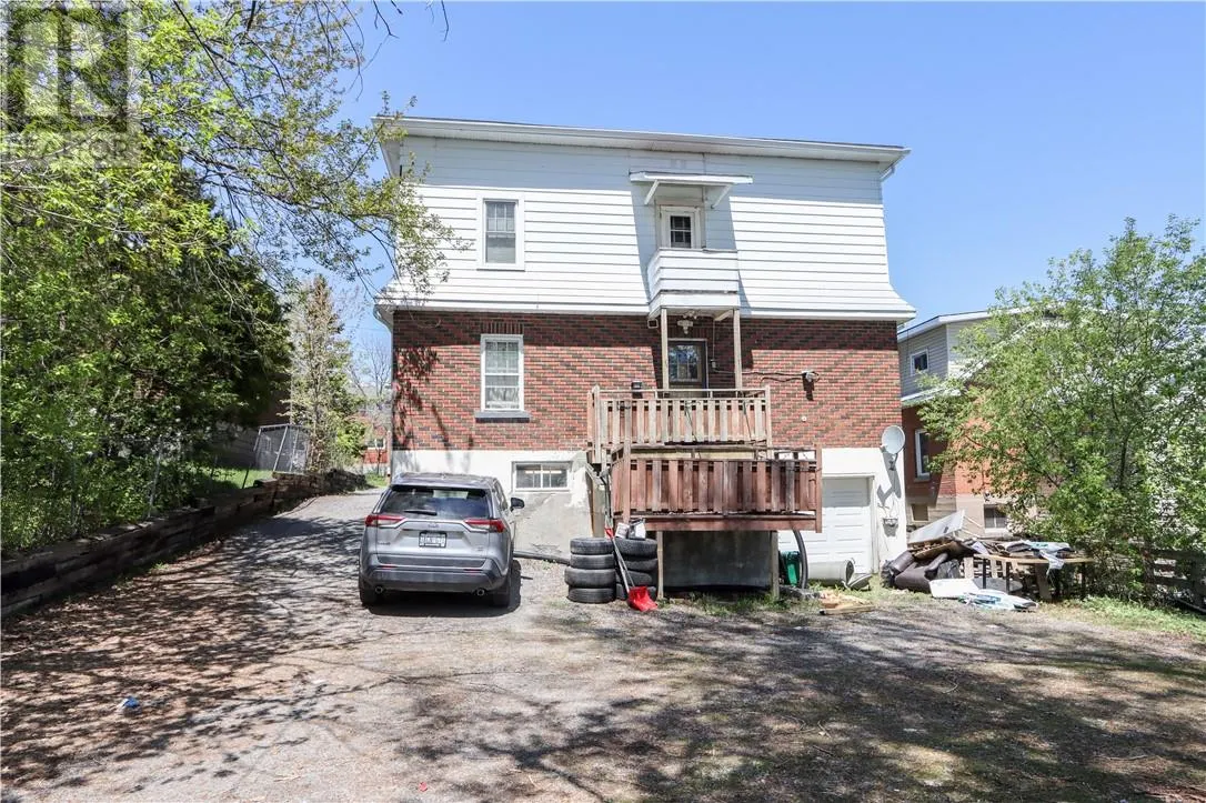 257 Oak Street