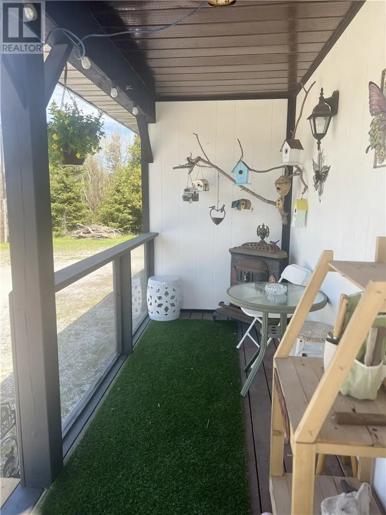 161 Highway 17 W
