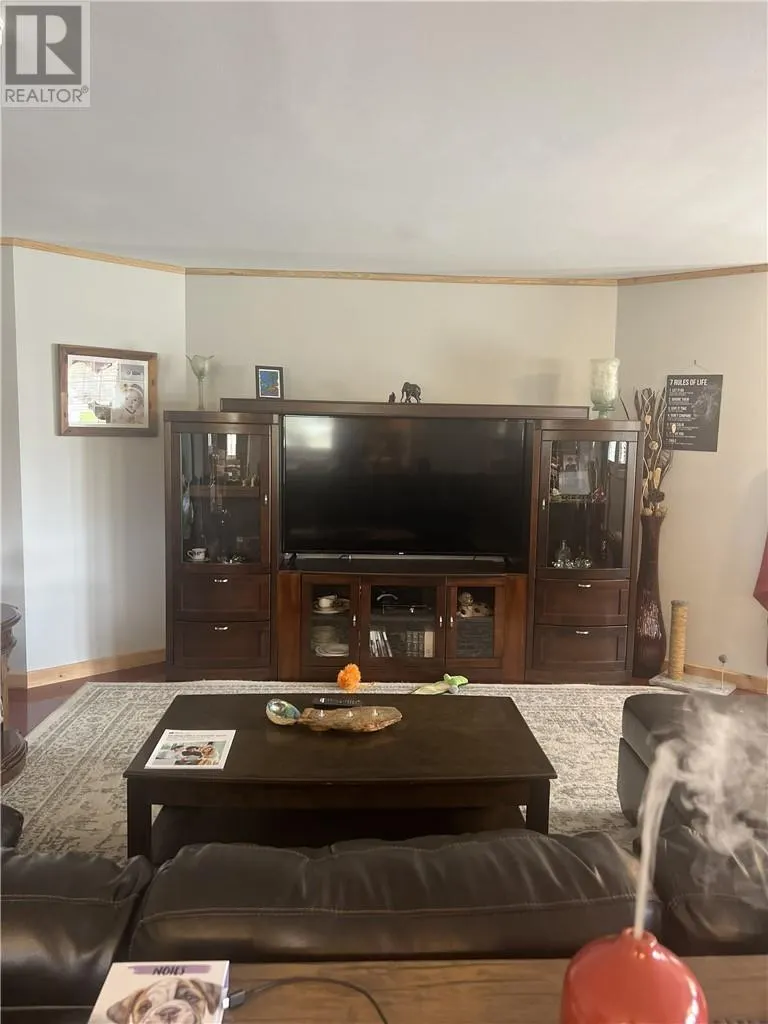 161 Highway 17 W