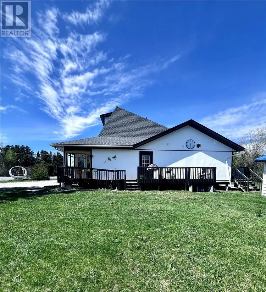 161 Highway 17 W